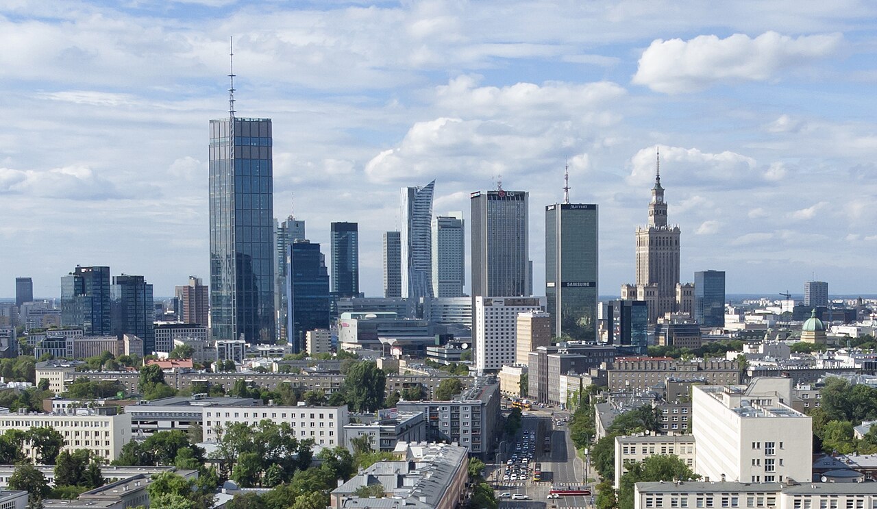 Foto fra Warsaw, Polen – Aleja Niepdleglosci Warsaw aerial ()