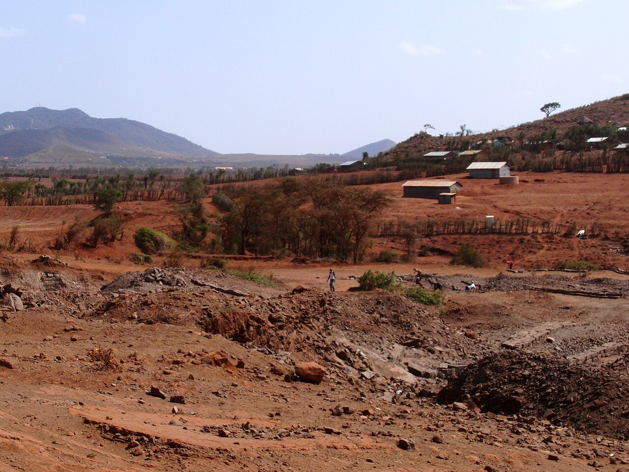 Foto fra Marsabit, Kenya – Stone pit near Marsabit, North Kenya