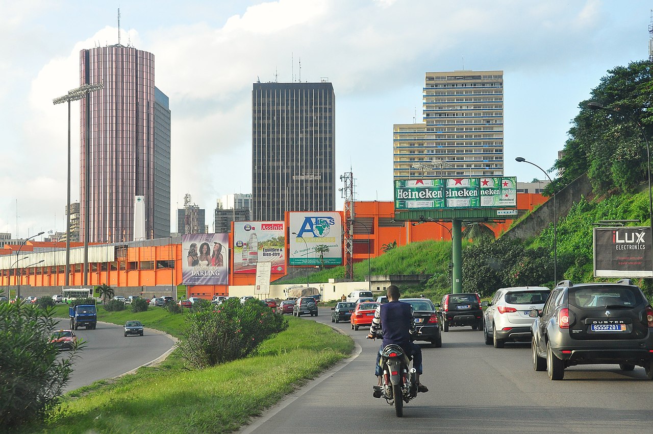 Foto fra Abidjan, Elfenbenskysten – Abidjan's plateau district view