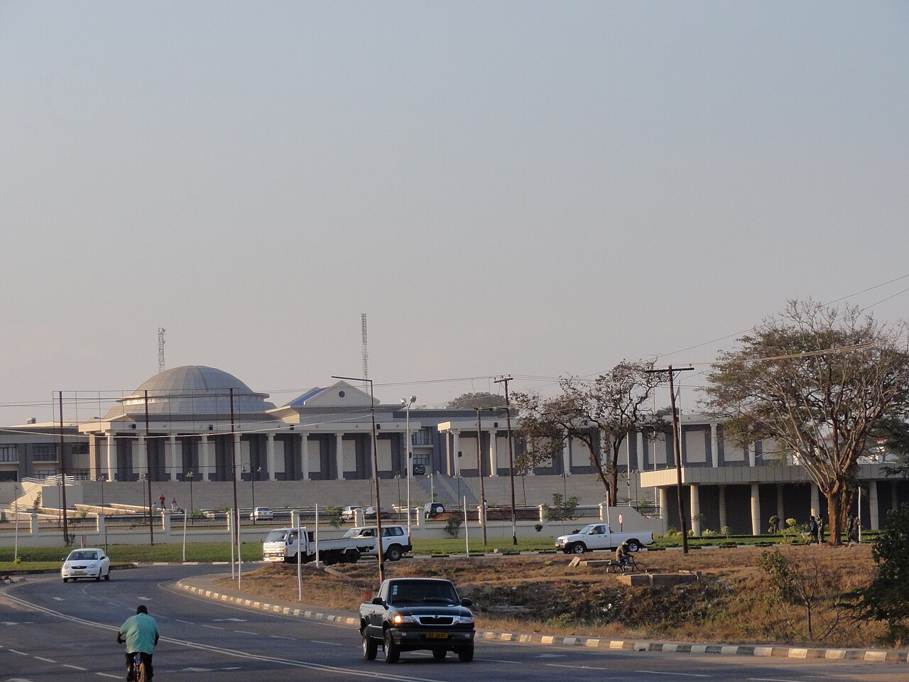 Foto fra Lilongwe, Malawi – Parliamentbuilding - panoramio