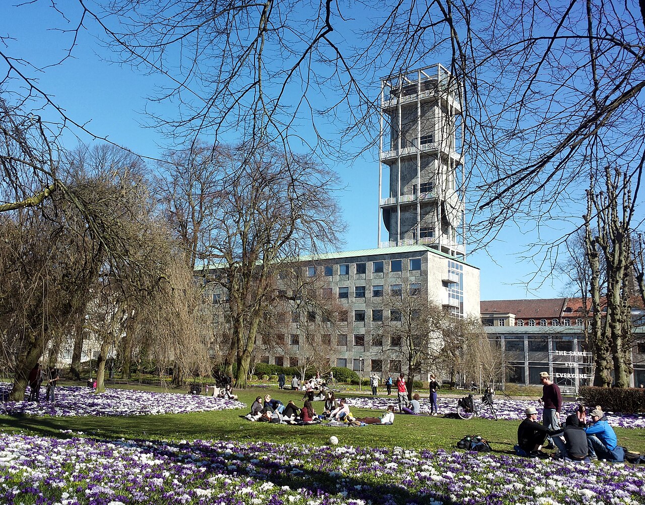Foto fra Århus, Danmark – Aarhus City Hall spring 2