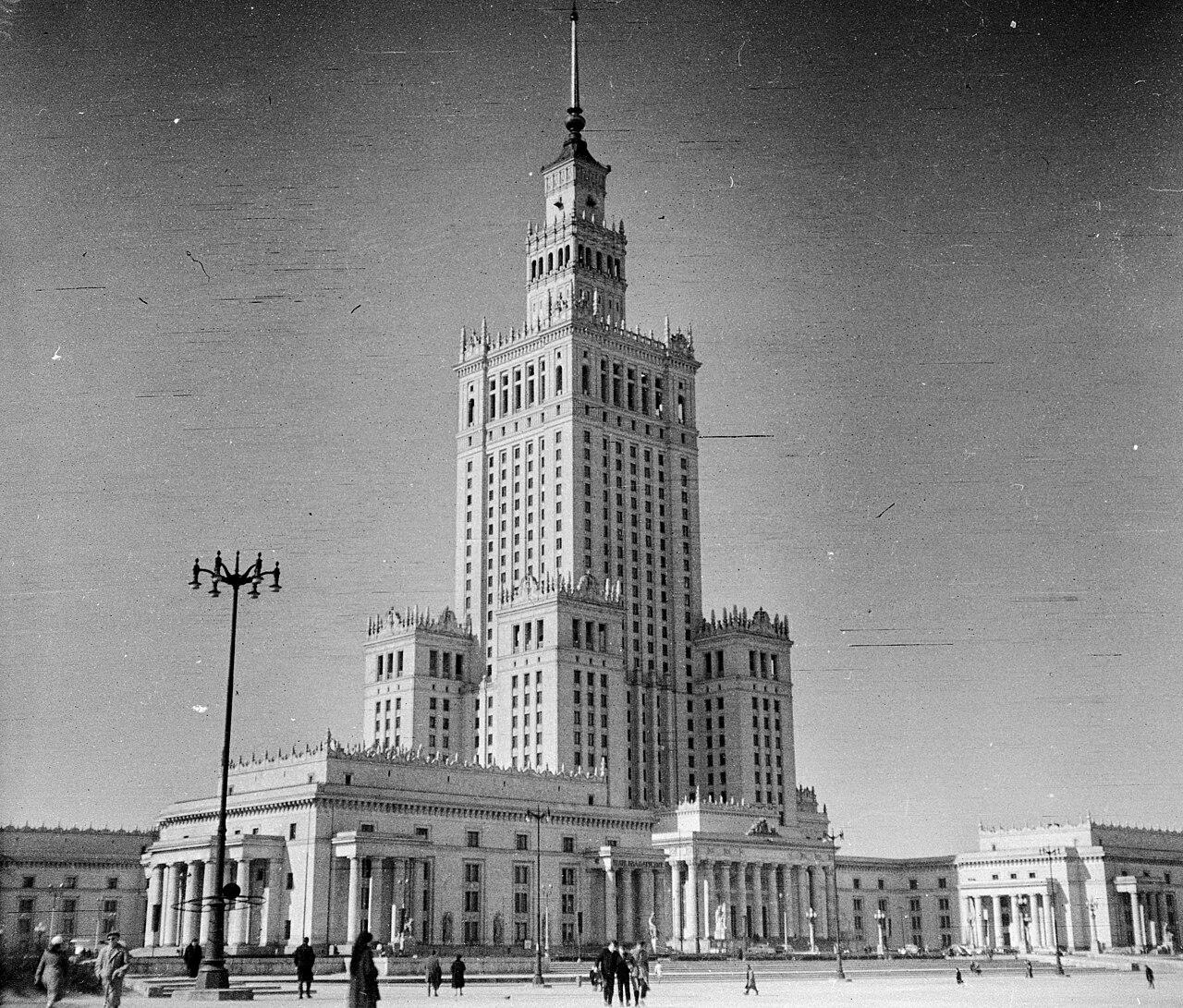 Foto fra Warsaw, Polen – A Kultúra és Tudomány Palotája. Fortepan 75020 ()