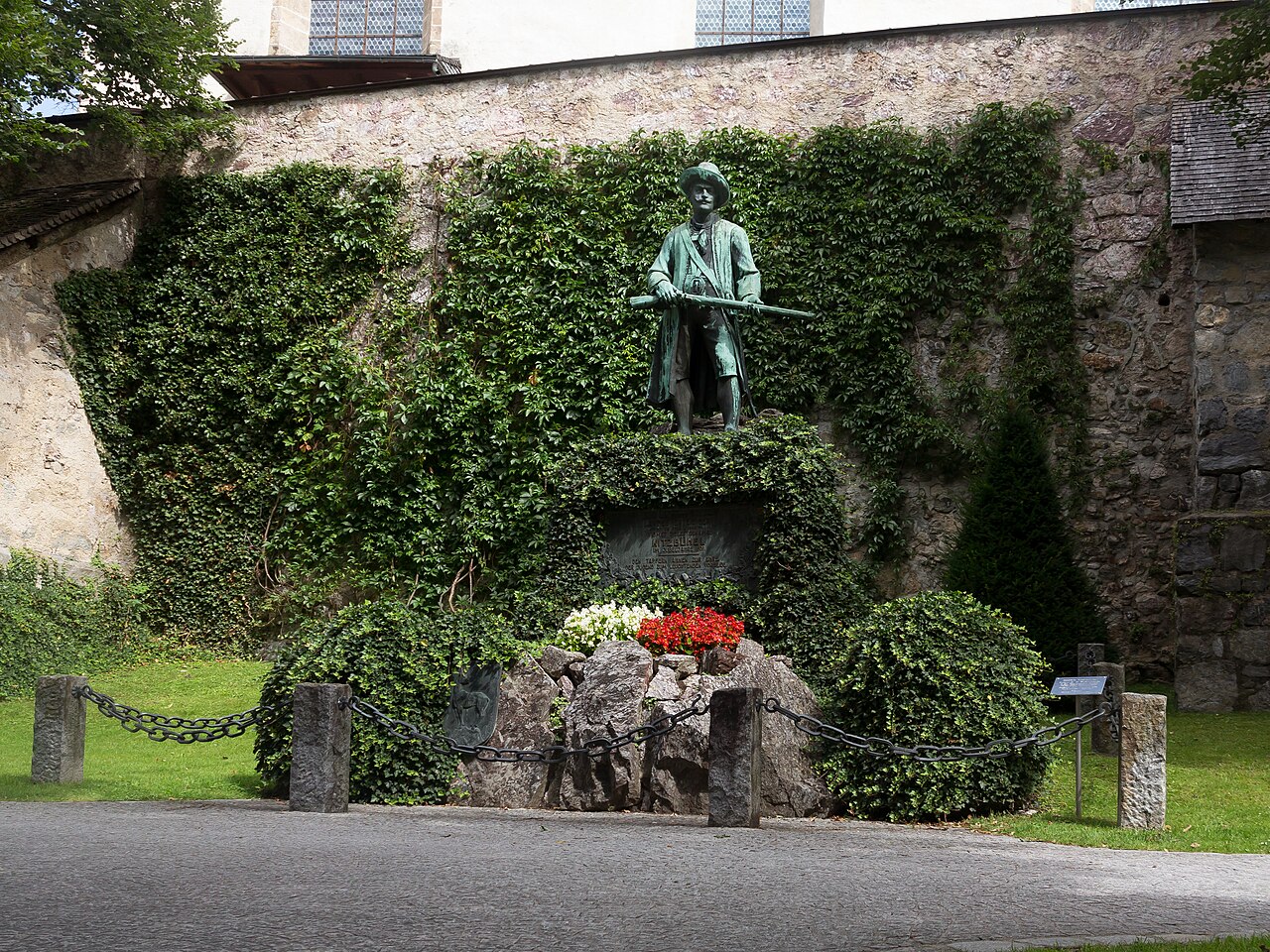 Foto fra Kitzbühl, Østerrike – Kitzbühel, Kiegerdenkmal Dm110136 foto5 -08-03 10.57