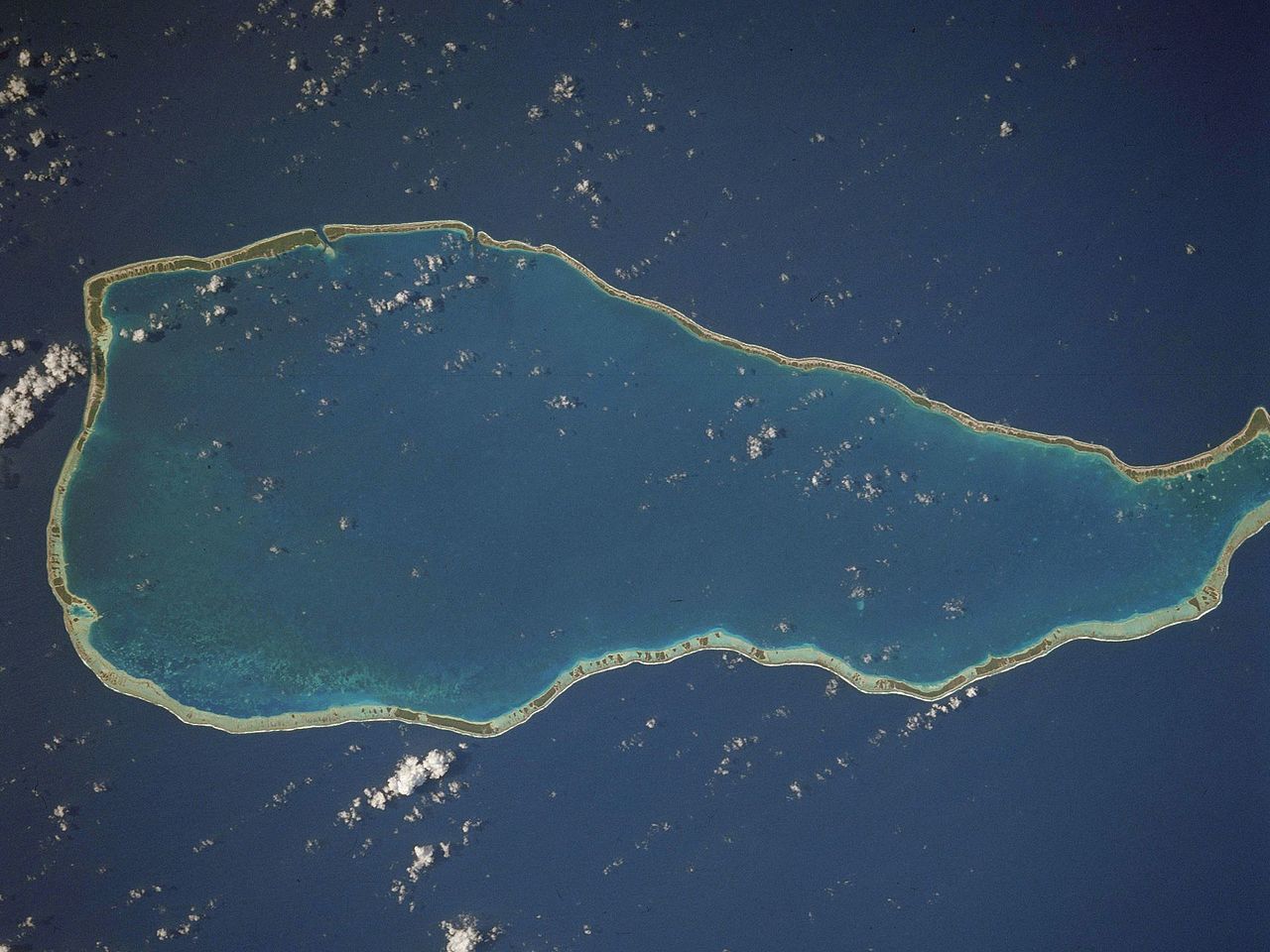 Foto fra Rangiroa, Tahiti – Rangiroa STS51I-31-25